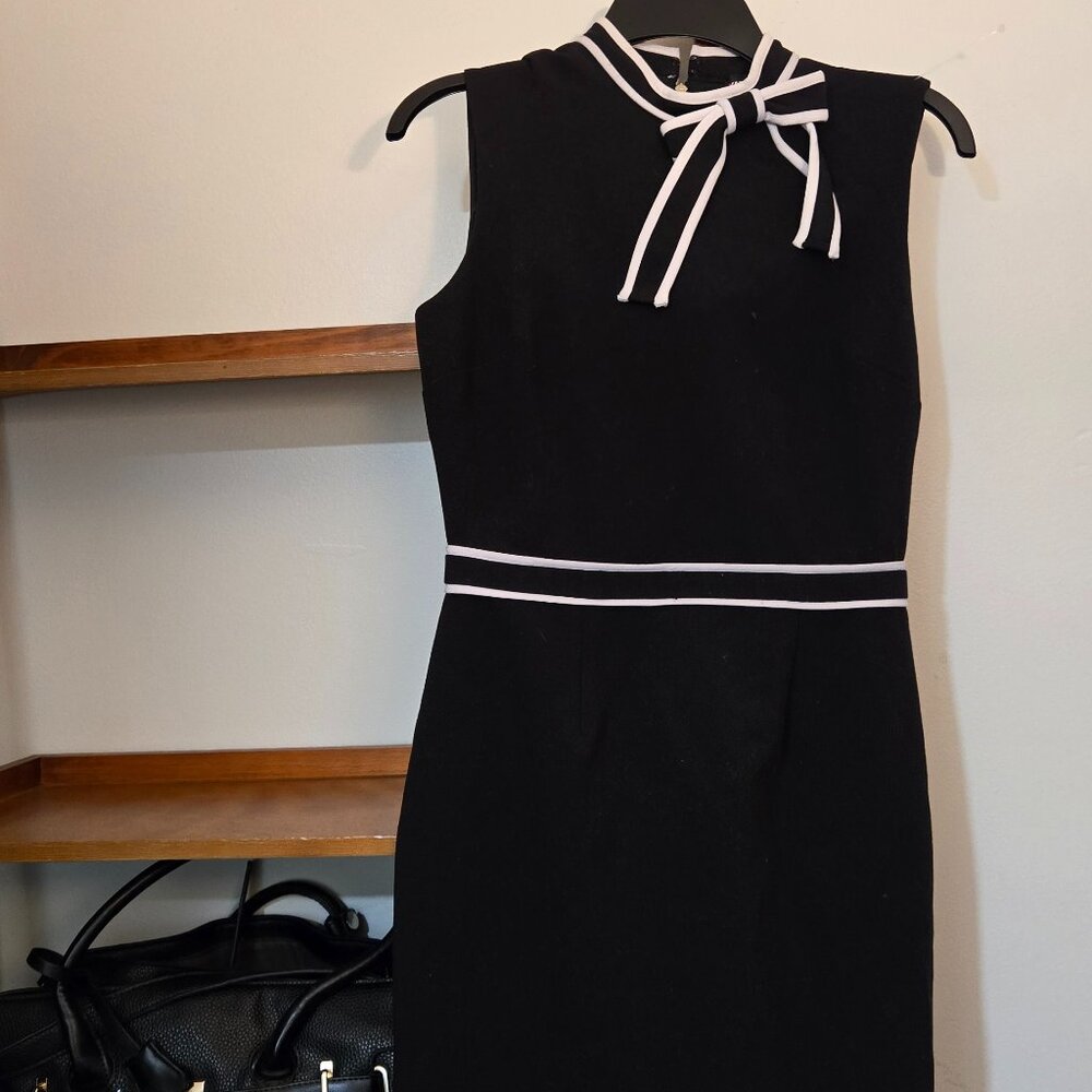 Midnight in Montmartre” by Karl Lagerfeld Size 2